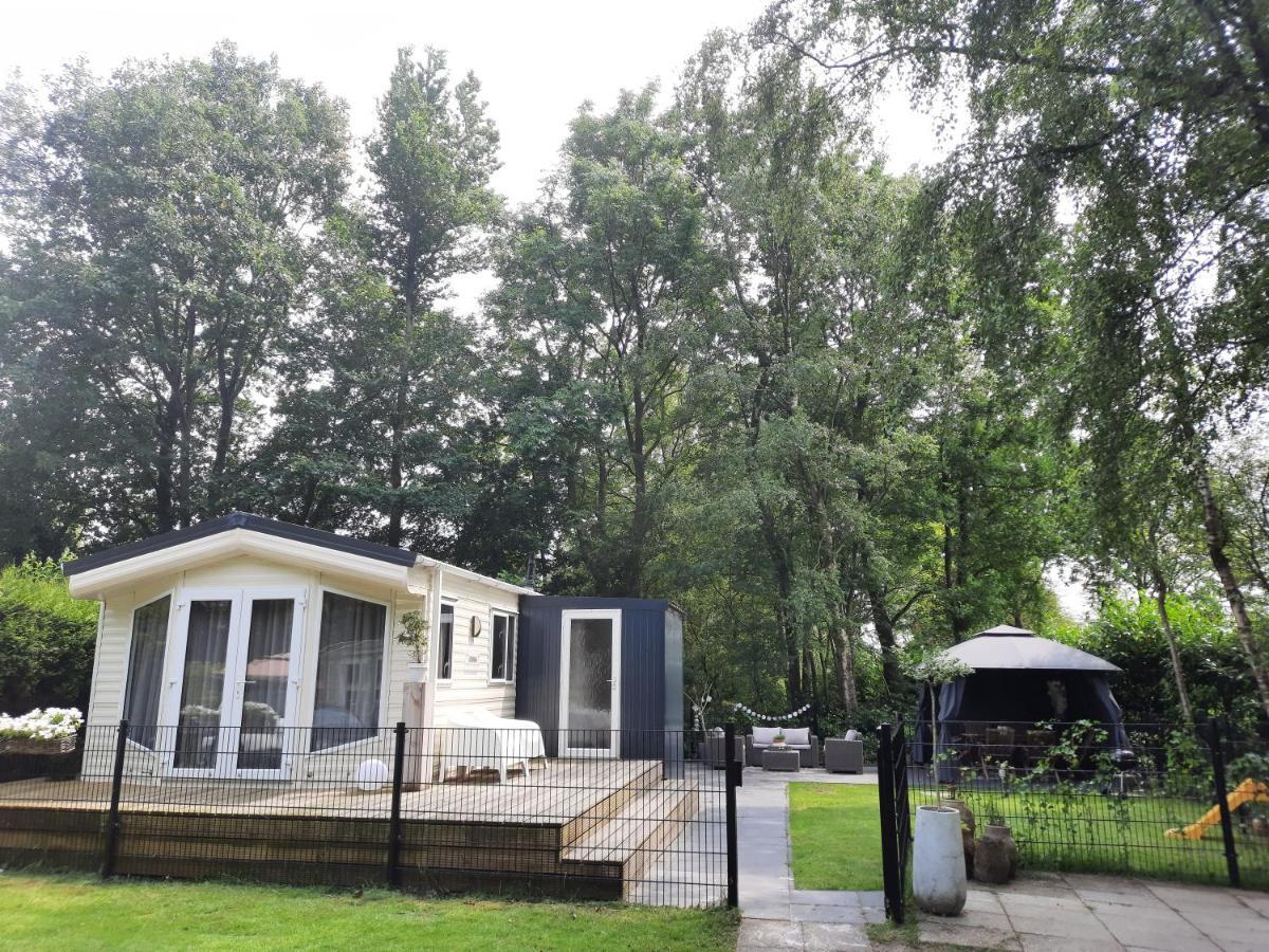 Vakantienoord, Chalet 6P With Veranda, Located In Friesland, 5 Stars Camping On The Lake Suameer Exterior foto