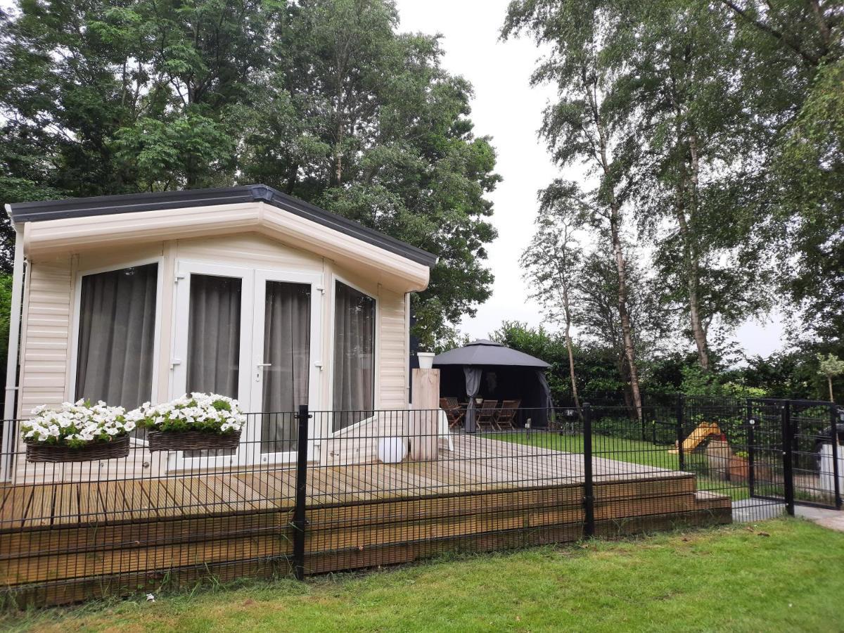 Vakantienoord, Chalet 6P With Veranda, Located In Friesland, 5 Stars Camping On The Lake Suameer Exterior foto